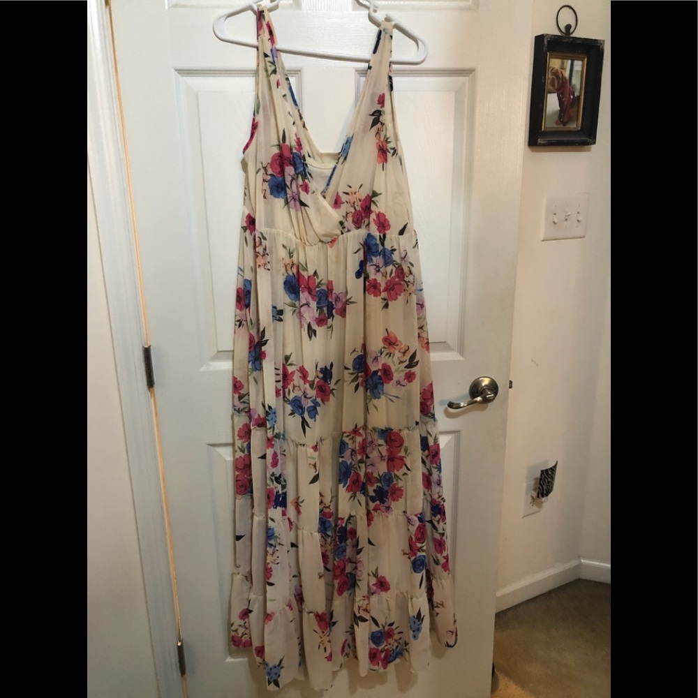 Chiffon maxi dress floral print